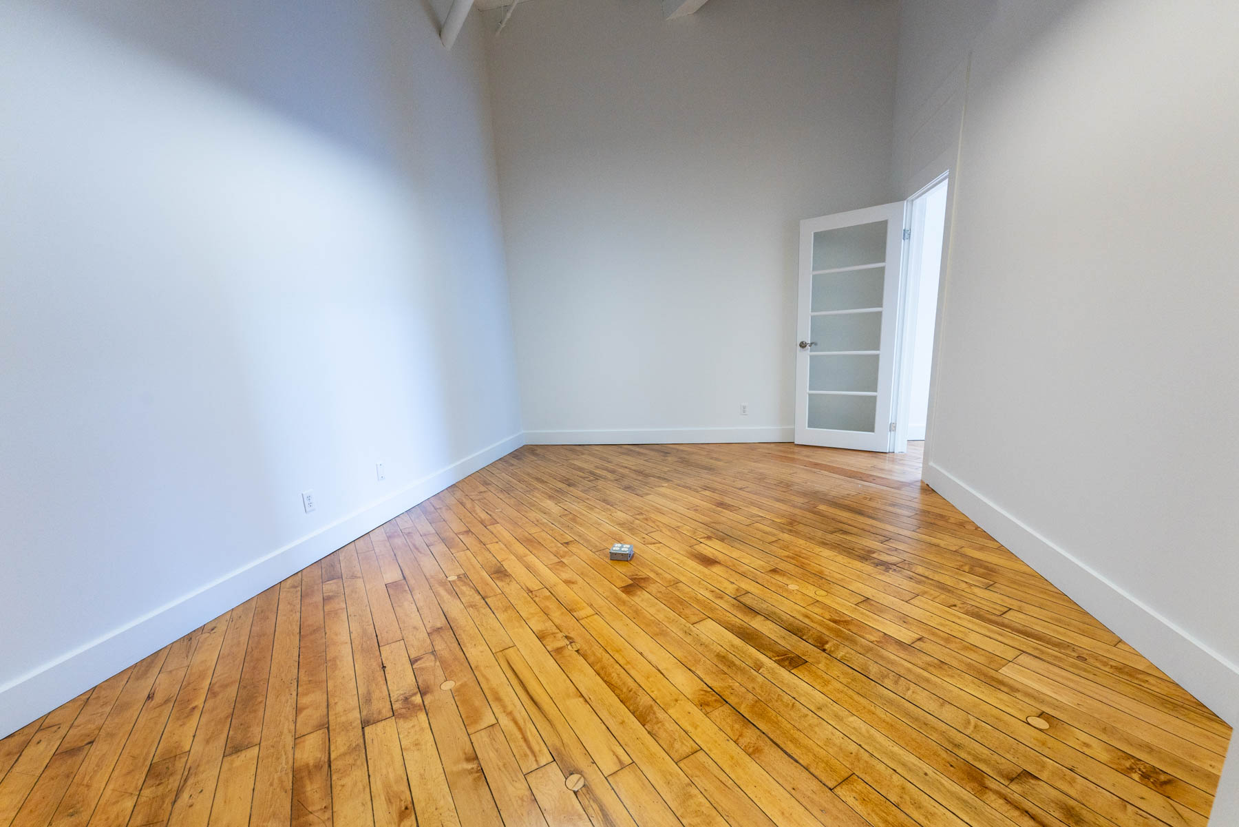 Unit 101A interior, photo 6