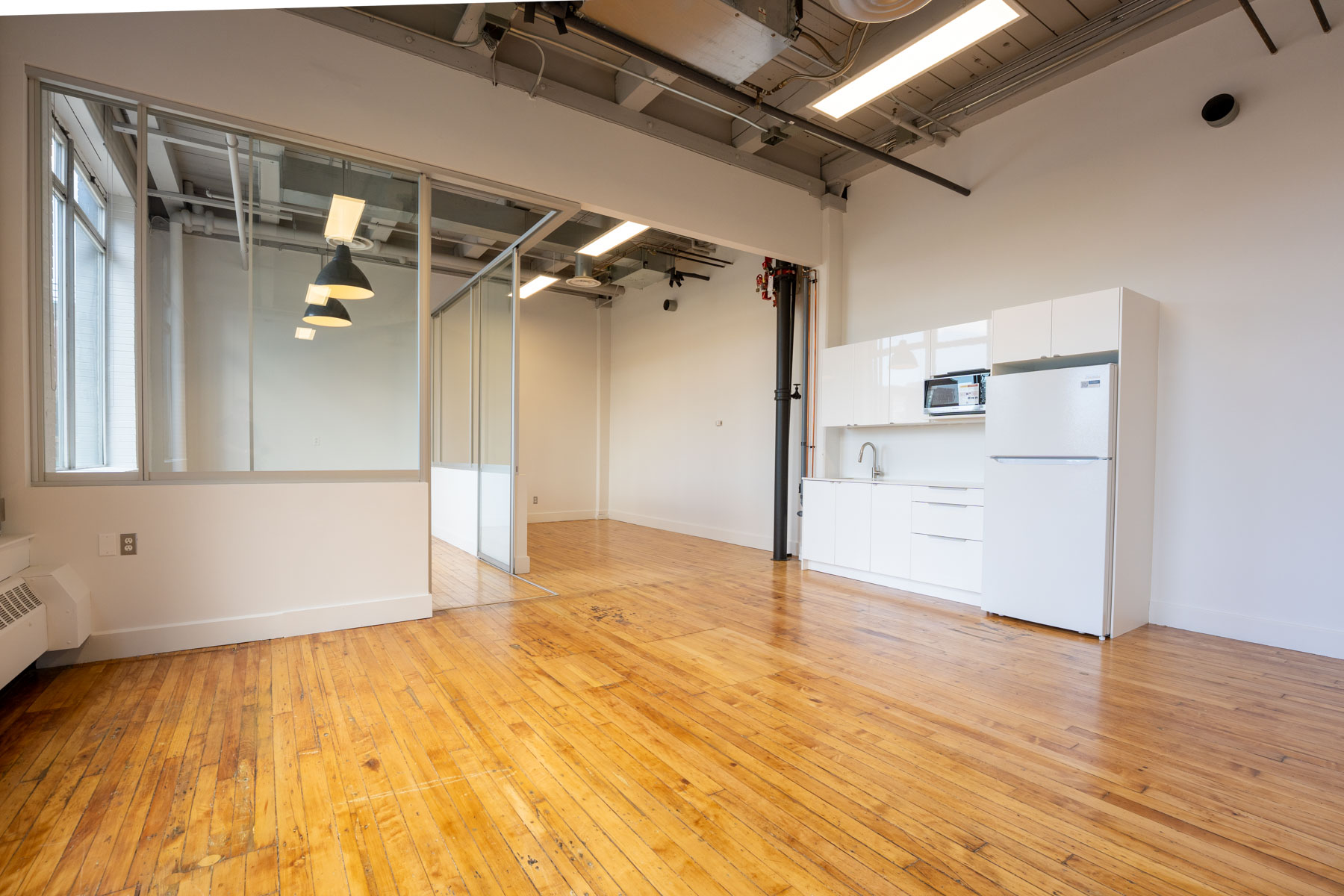 Unit 201B interior, photo 4