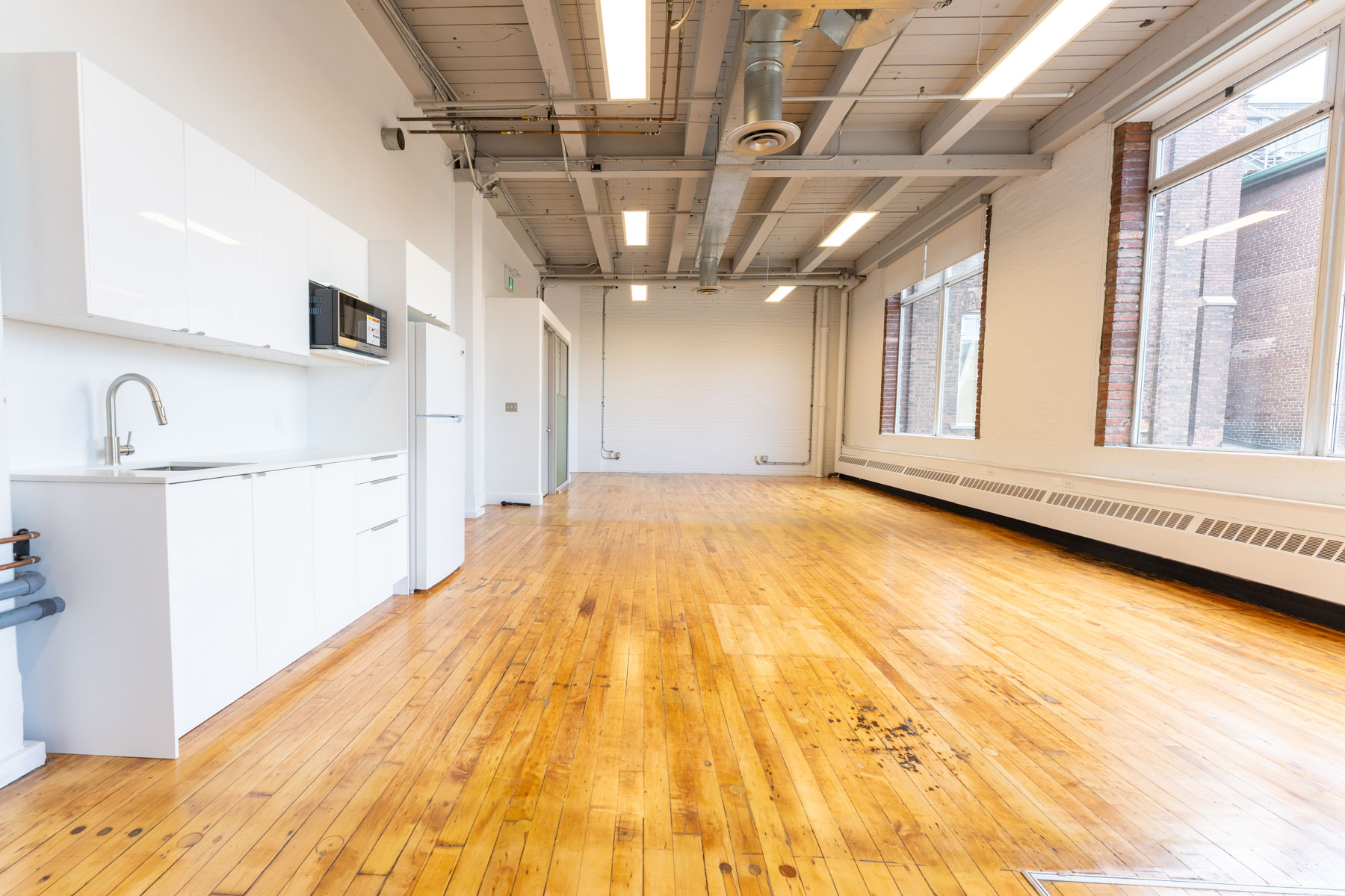 Unit 201B interior, photo 5